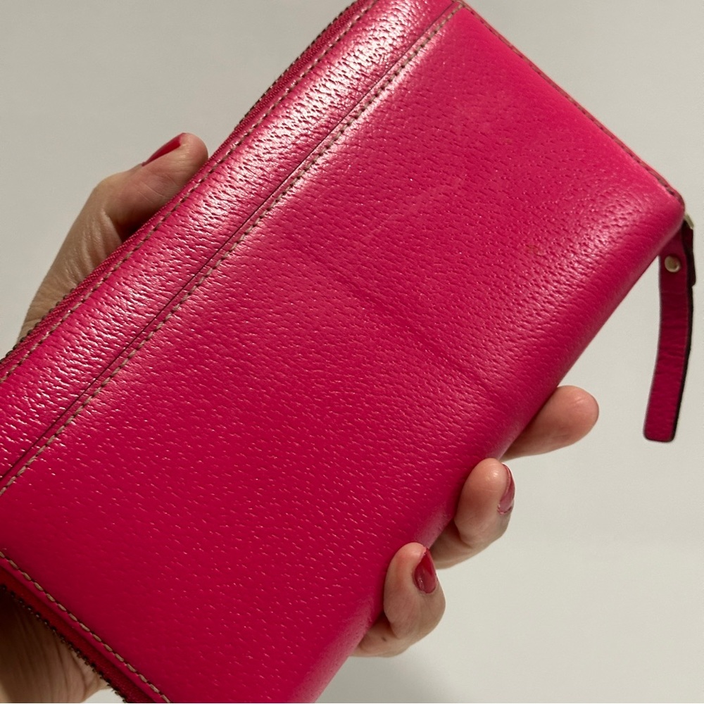 Authentic Kate Spade Wallet - Picture 4 of 9